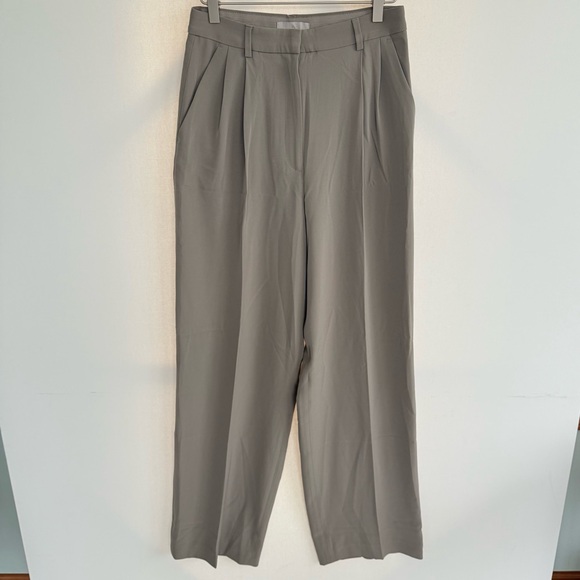 H&M Pants - H&M Women’s Wide Leg Dress Pants size 6